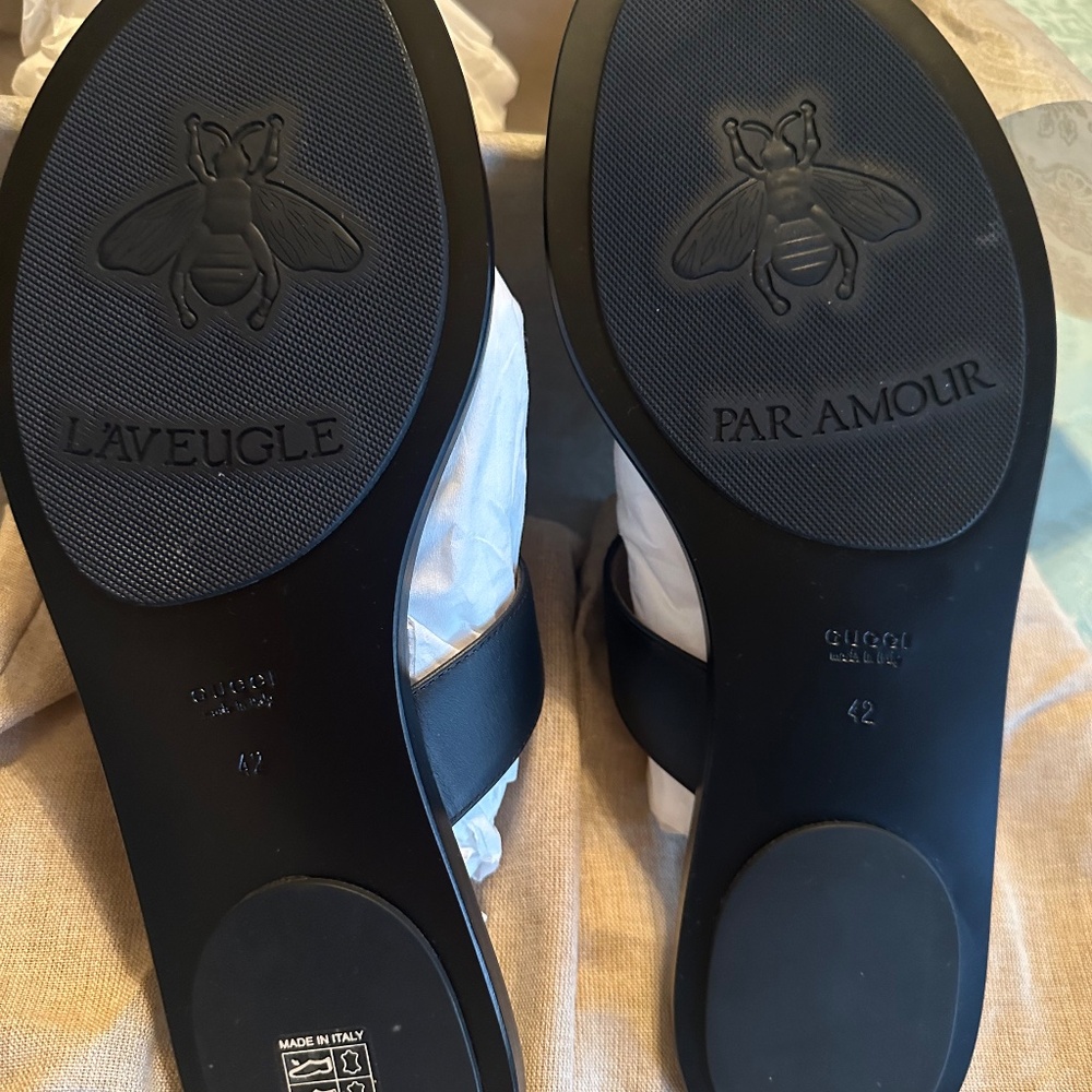 Calfskin GG Marmont Thong Sandals - Picture 6 of 6